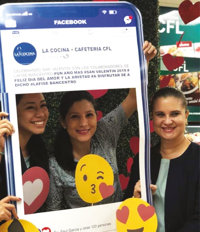 Celebración en la cafetería de LA COCINA